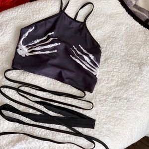 Skeleton hands crop top (juniors)